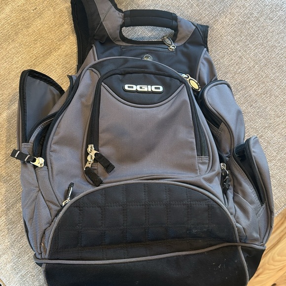 Used OGIO Laptop Backpack - Picture 3 of 5